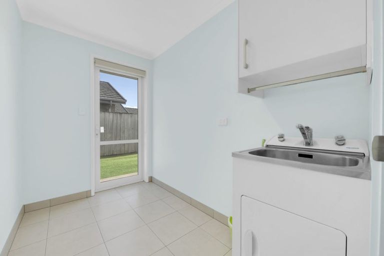 Photo of property in 31 Paso Fino Crescent, Karaka, Papakura, 2113