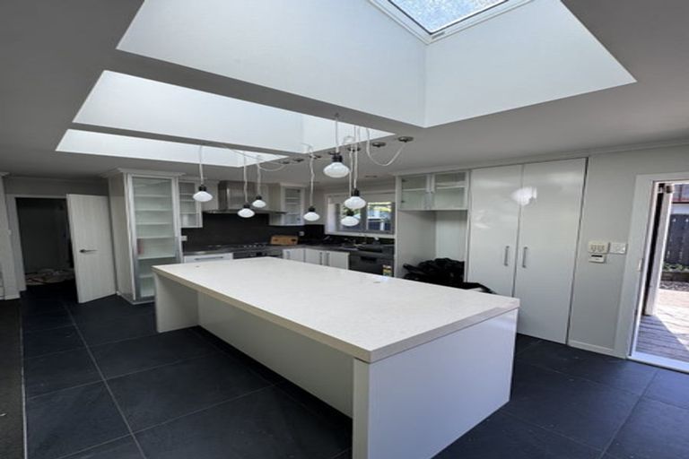 Photo of property in 2/82 Sartors Avenue, Browns Bay, Auckland, 0630