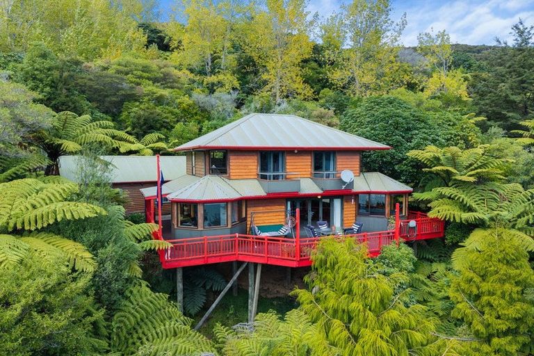 Photo of property in 628 Moetapu Bay Road, Moetapu Bay, Linkwater, 7282