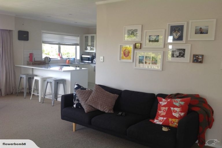Photo of property in 147 Glenfield Road, Hillcrest, Auckland, 0626