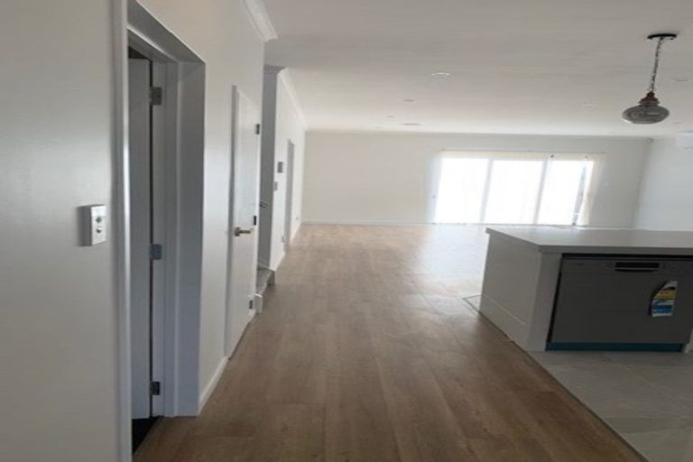 Photo of property in 40 Cooladawson Drive, Flat Bush, Auckland, 2019