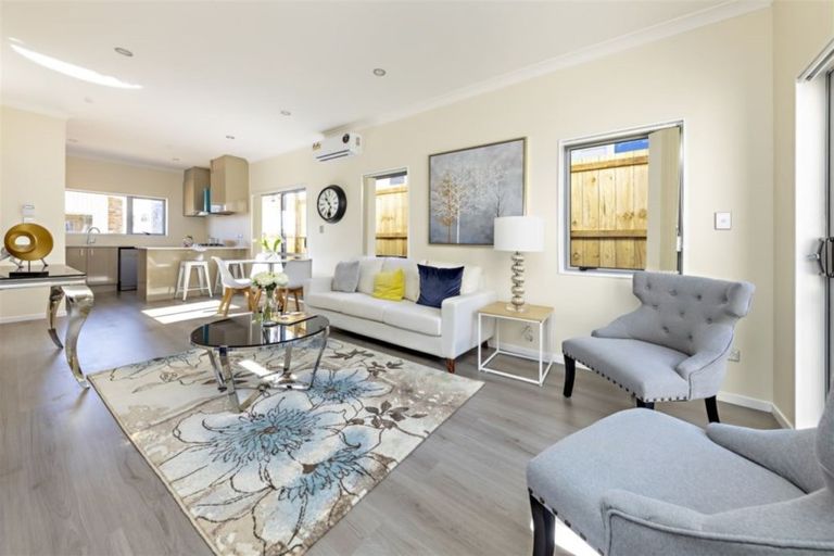 Photo of property in 55c Senator Drive, Manurewa, Auckland, 2105