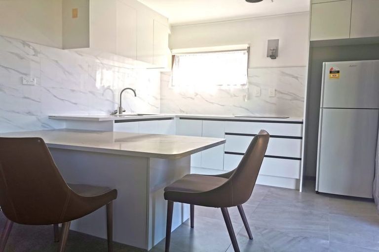 Photo of property in 123a Chelsea View Drive, Chatswood, Auckland, 0626