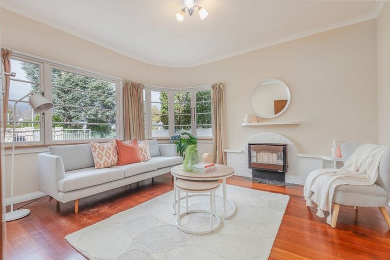 Photo of property in 15 Hardie Street, Hokowhitu, Palmerston North, 4410