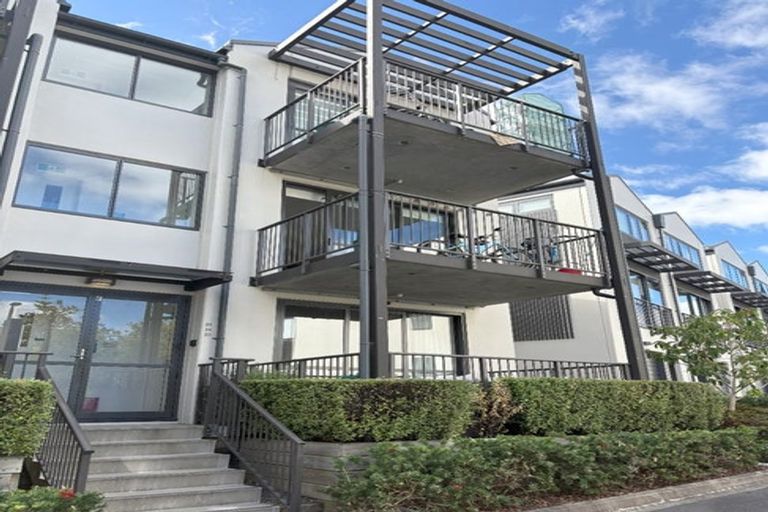 Photo of property in Verdant Lane, 24/269 Rosedale Road, Albany, Auckland, 0632