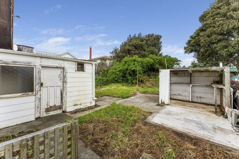 Photo of property in 10 Matai Street, Castlecliff, Whanganui, 4501