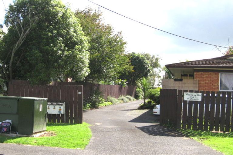 Photo of property in 1/20 Waipani Road, Te Atatu Peninsula, Auckland, 0610