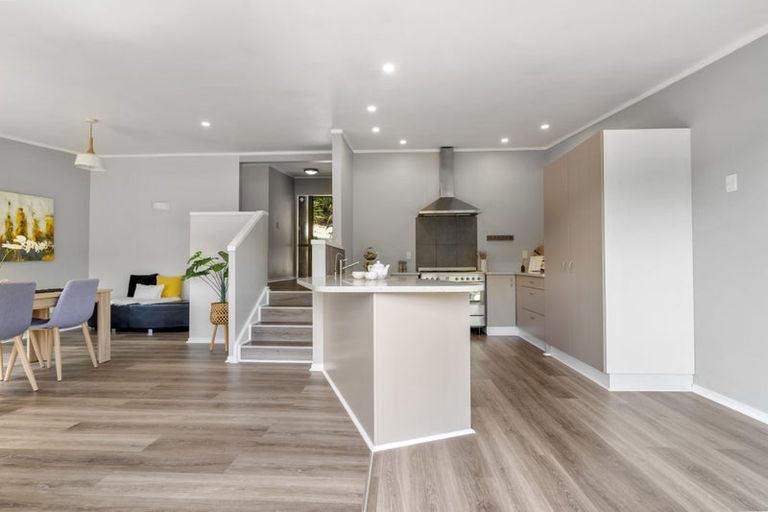 Photo of property in 55 Tram Valley Road, Swanson, Auckland, 0614