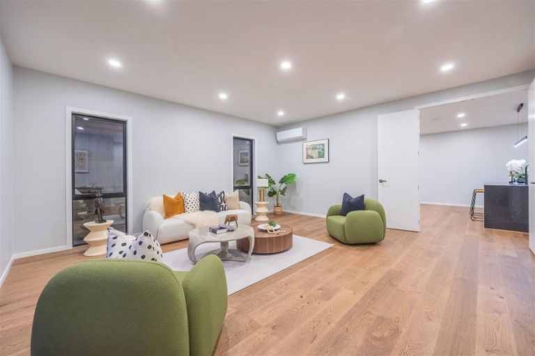 Photo of property in 20 Lewis Younie Road, Kumeu, 0810