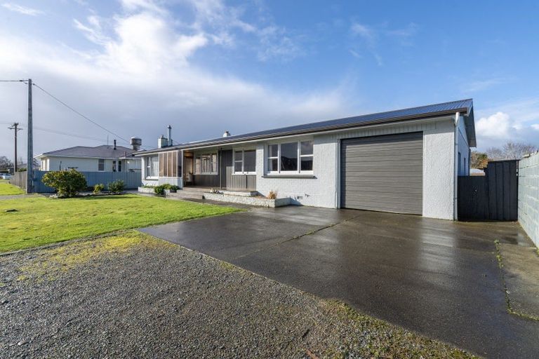 Photo of property in 17 Durham Street, Winton, 9720