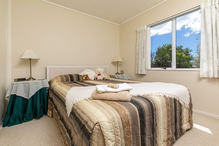 Photo of property in 3 Gala Place, Henderson, Auckland, 0612