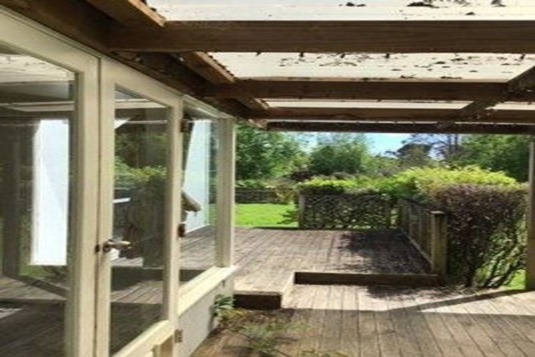 Photo of property in 63 Puriri Road, Waikanae, 5036
