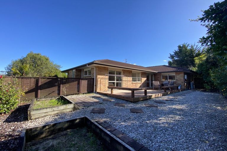 Photo of property in 6e Clearwater Cove, West Harbour, Auckland, 0618