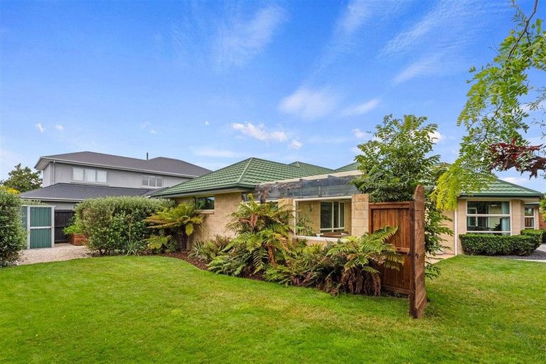 Photo of property in 15 Saddleback Green, Halswell, Christchurch, 8025