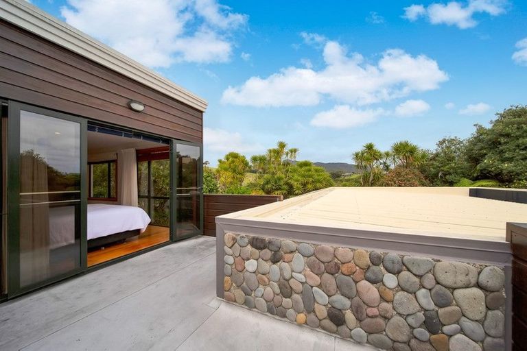 Photo of property in 2 Victoria Road, Omata, New Plymouth, 4374