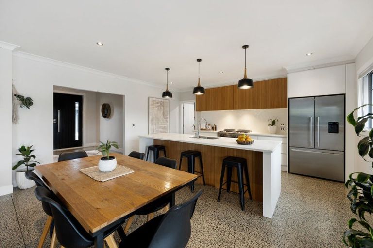 Photo of property in 32 Glaisdale Crescent, Flagstaff, Hamilton, 3210