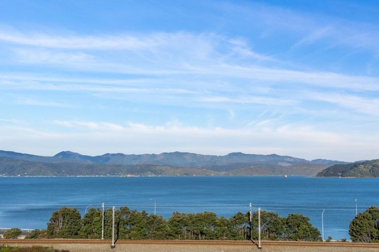 Photo of property in 23/2 Onslow Road, Khandallah, Wellington, 6035