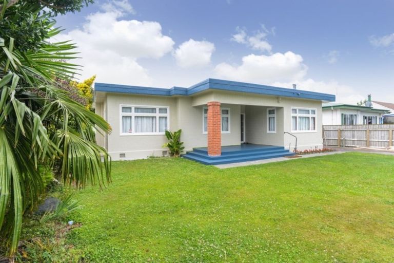 Photo of property in 810 Saint Aubyn Street West, Saint Leonards, Hastings, 4120