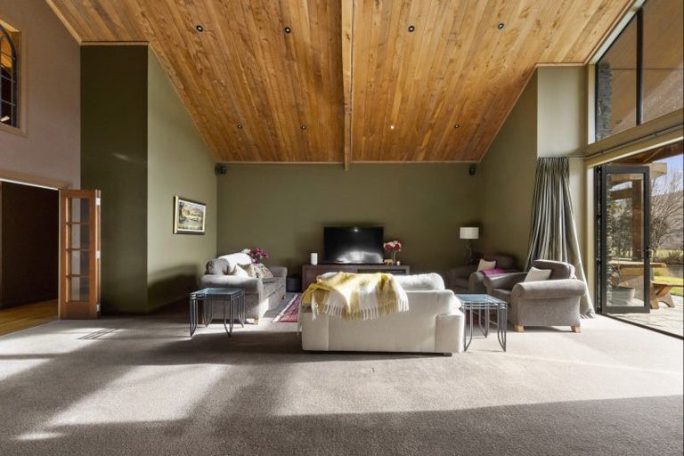 Photo of property in 73 Alec Robins Road, Lake Hayes, Queenstown, 9371
