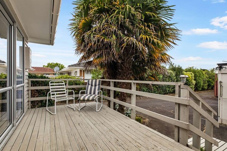 Photo of property in 2/420 Great South Road, Opaheke, Papakura, 2113