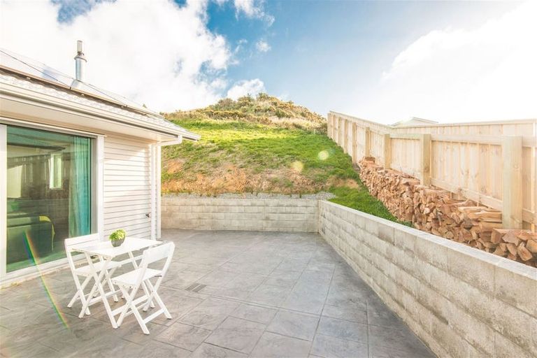 Photo of property in 4 Hislop Way, Johnsonville, Wellington, 6037