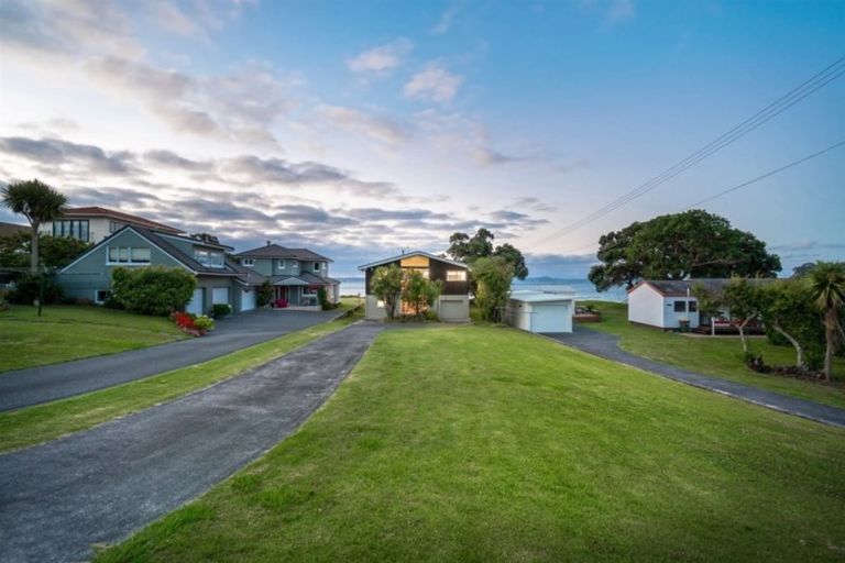Photo of property in 66 Tindalls Bay Road, Tindalls Beach, Whangaparaoa, 0930