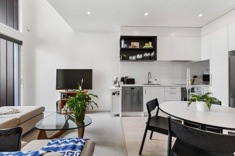 Photo of property in 4/28 Nevill Road, Hobsonville, Auckland, 0616