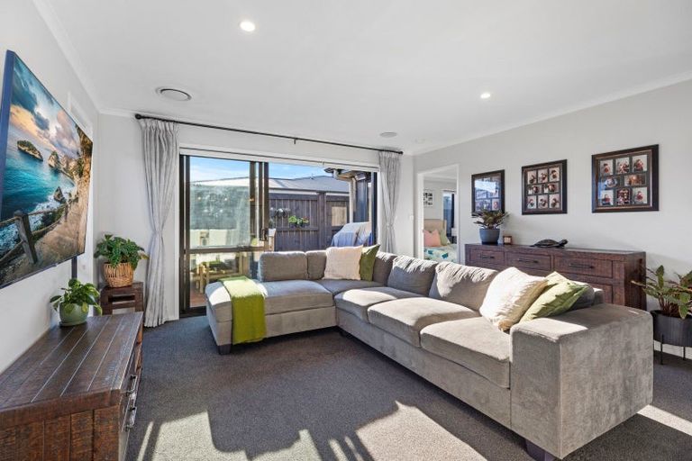 Photo of property in 1 Salers Lane, Papamoa, 3118