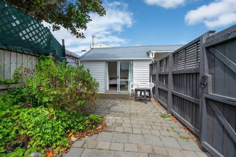 Photo of property in 1/12 Hewitts Road, Merivale, Christchurch, 8014