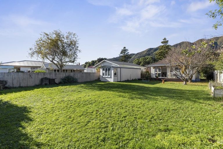 Photo of property in 89 Riverside Drive, Waiwhetu, Lower Hutt, 5010