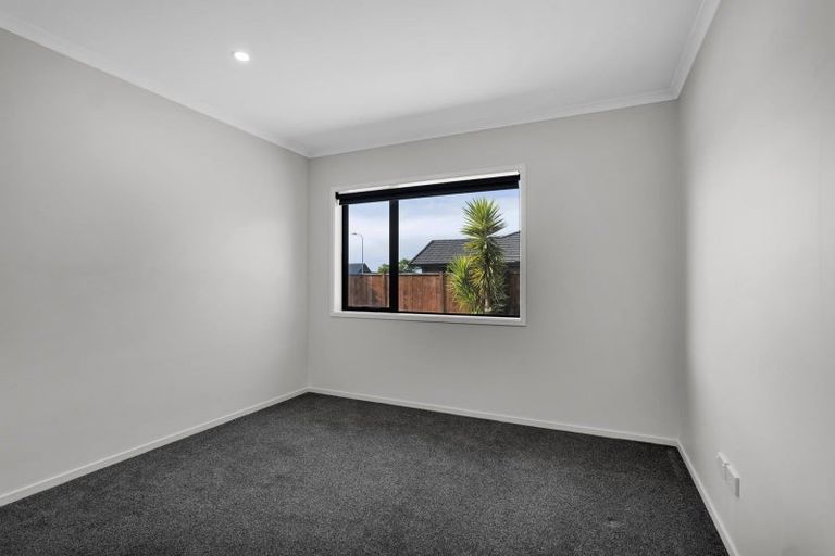 Photo of property in 16 Keene Drive, Bell Block, New Plymouth, 4312