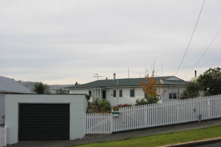 Photo of property in 10 Burns Street, Port Chalmers, 9023