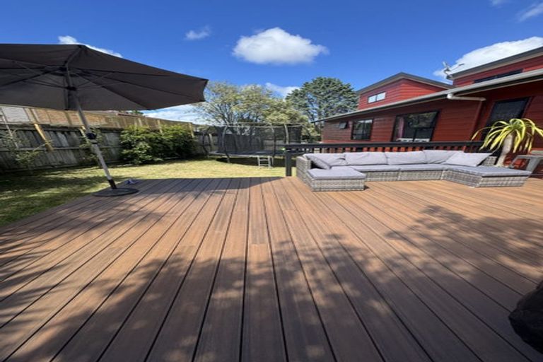 Photo of property in 17 Sungrove Rise, Sunnyvale, Auckland, 0612