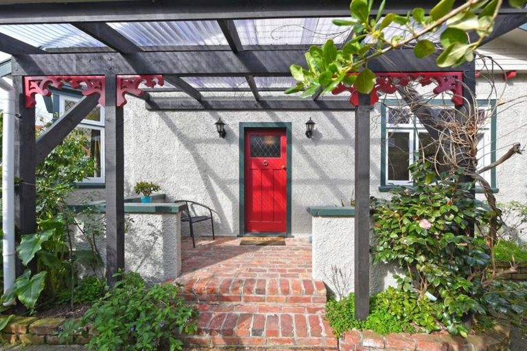 Photo of property in 26 Britannia Street, Petone, Lower Hutt, 5012