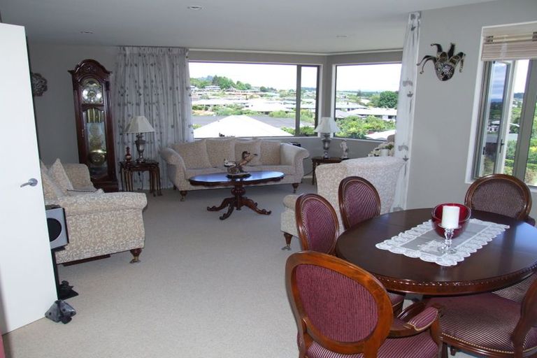 Photo of property in 2/72 Harvey Street, Waipahihi, Taupo, 3330