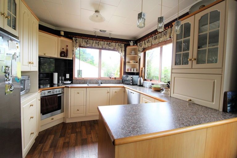 Photo of property in 11 Douglas Street, Winton, 9720