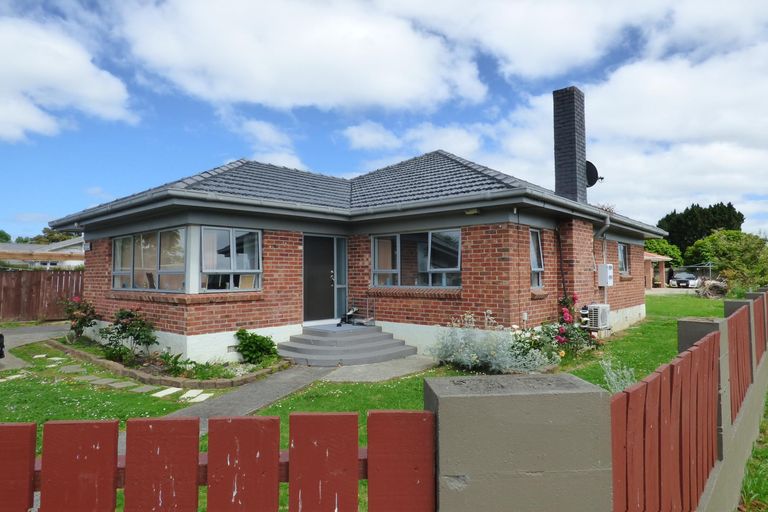 Photo of property in 323 Massey Road, Mangere East, Auckland, 2024