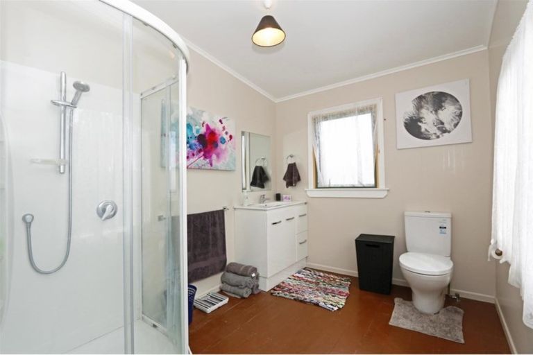 Photo of property in 34 Domett Street, Opunake, 4616