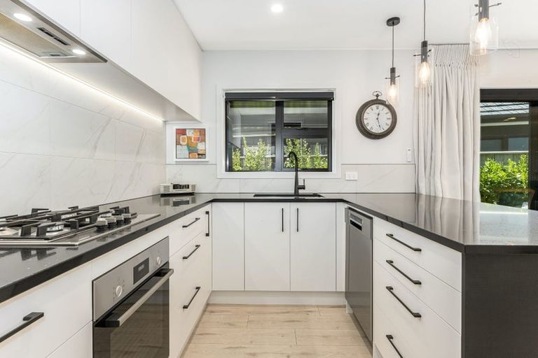 Photo of property in 41b Queen Charlotte Drive, Aotea, Porirua, 5024