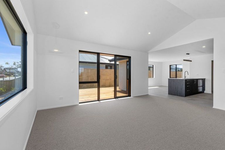 Photo of property in 28 Candlesticks Crescent, Lincoln, 7608