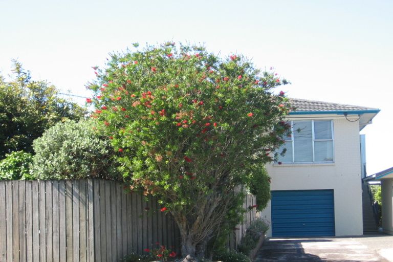 Photo of property in 136 Arran Road, Browns Bay, Auckland, 0630