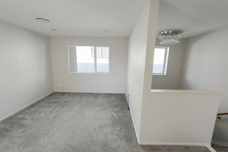 Photo of property in 75 Rosewell Crescent, Flat Bush, Auckland, 2019
