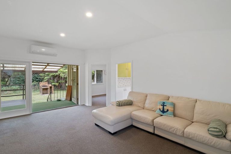 Photo of property in 530 Leigh Road, Whangateau, Warkworth, 0985