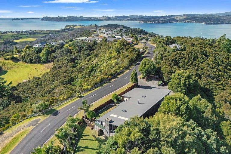Photo of property in 4 Tarapatiki Drive, Whitianga, 3510