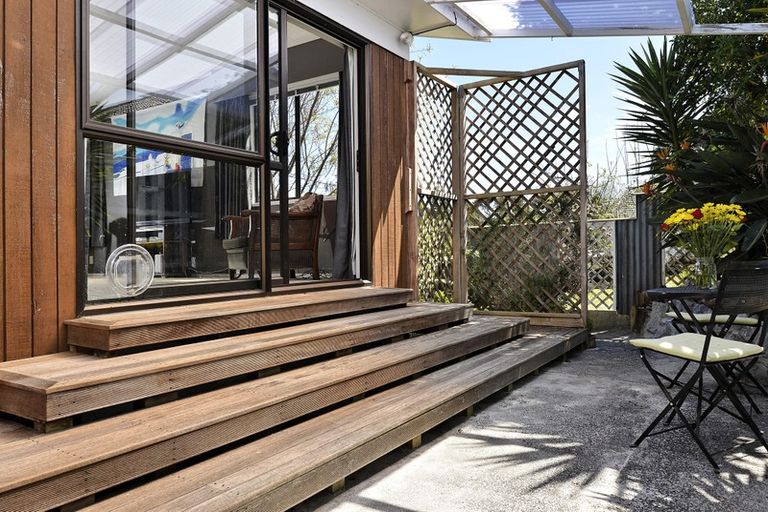 Photo of property in 1/47 Savoy Road, Glen Eden, Auckland, 0602