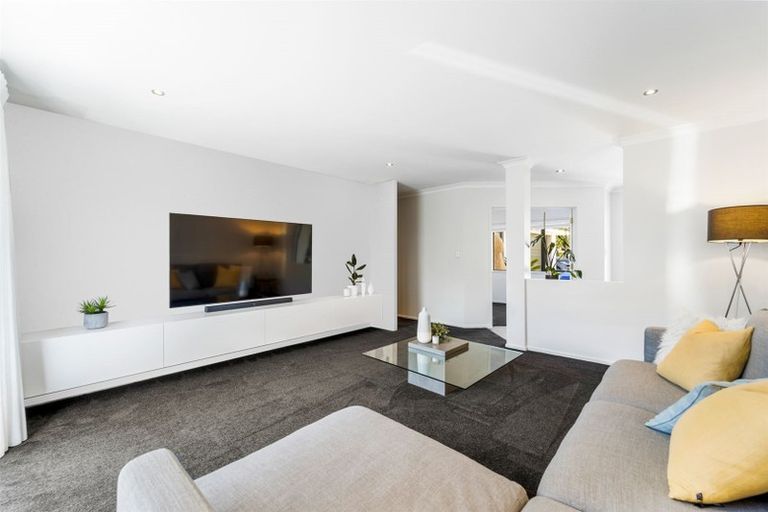 Photo of property in 7 Cascaden Road, Gulf Harbour, Whangaparaoa, 0930