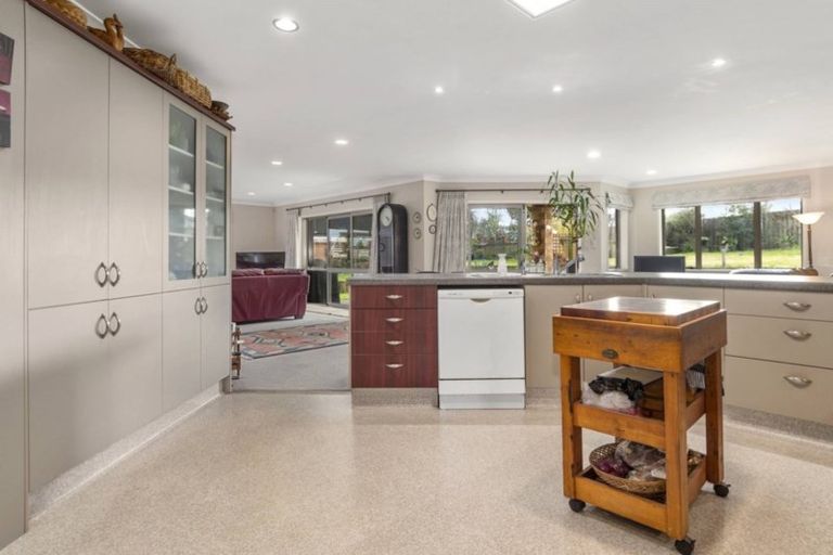 Photo of property in 1 Mckenna Lane, Omokoroa, 3114