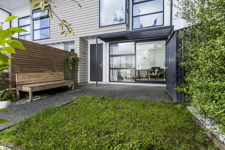 Photo of property in 36 Sidney Wallingford Way, Hobsonville, Auckland, 0616