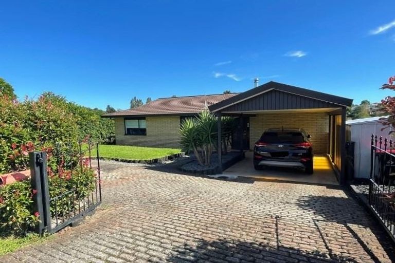 Photo of property in 73 Sutherland Road, Brookfield, Tauranga, 3110