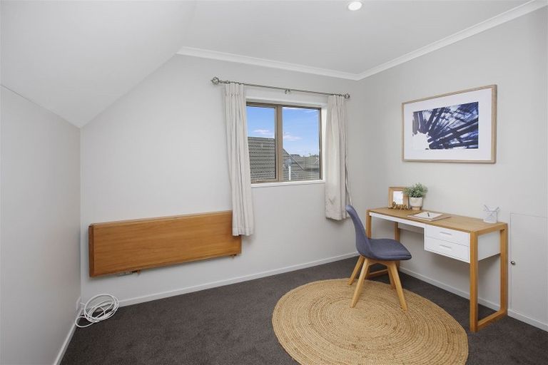 Photo of property in 3 Reeves Road, Rangiora, 7400